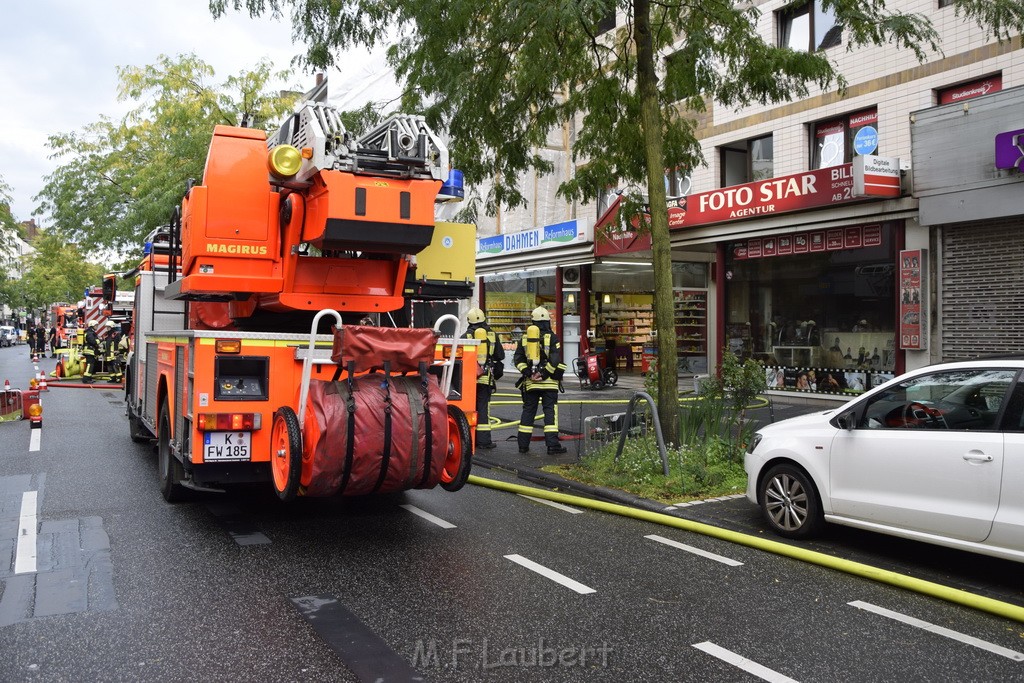 Feuer 2 Koeln Nippes Neusserstr P111.JPG - Miklos Laubert